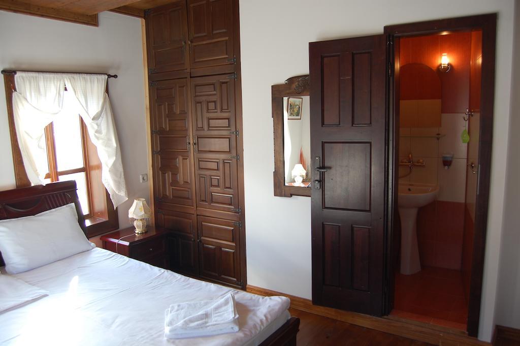טריאבנה Kazasovata Guest House חדר תמונה