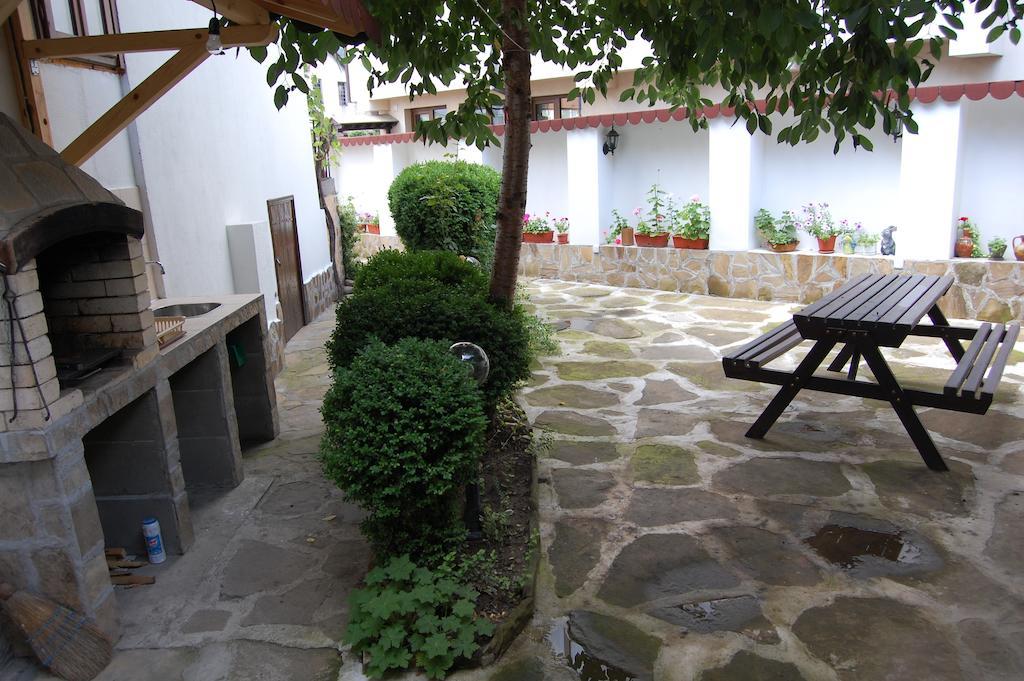 טריאבנה Kazasovata Guest House מראה חיצוני תמונה